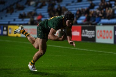 Avustralyalı Matt Burton, 21 Ekim 202 'de Coventry Building Society Arena, Coventry, İngiltere' de oynanan 2021 Dünya Rugby Ligi karşılaşmasında sahaya çıkıyor.