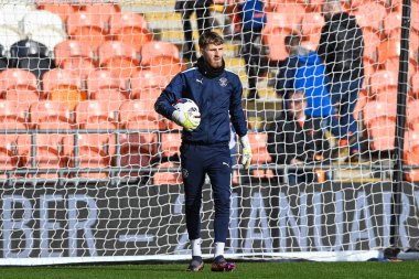 Blackpool 'dan Daniel Grimshaw # 32 numaralı maç öncesi ısınma maçı öncesinde Blackpool Preston North End' e karşı Bloomfield Road, Blackpool, Birleşik Krallık, 22 Ekim 202