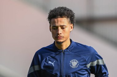 Blackpool 'dan Rhys Williams # 15 maç öncesi ısınma maçı öncesinde Blackpool Preston North End' e karşı Bloomfield Road, Blackpool, Birleşik Krallık, 22 Ekim 202