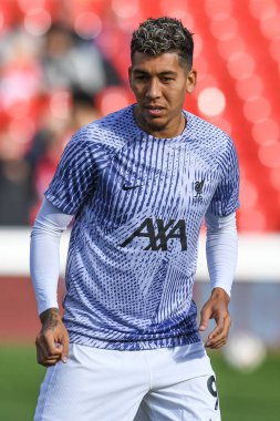 Liverpool 'dan Roberto Firmino # 9 Premier Lig maçında maç öncesi ısınma sırasında Nottingham Forest Liverpool' a karşı City Ground, Nottingham, İngiltere, 22 Ekim 202