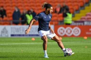 Blackpool 'dan Dominic Thompson # 23, maç öncesi ısınma maçı öncesinde Blackpool - Preston North End maçı, Bloomfield Road, Blackpool, Birleşik Krallık, 22 Ekim 202