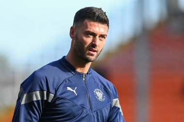 Blackpool 'dan Gary Madine # 14. Maç öncesi ısınma maçı öncesinde Blackpool Preston North End' e karşı Bloomfield Road, Blackpool, 22 Ekim 202