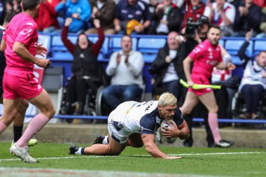 İngiltere 'den Ryan Hall, 22 Ekim 202' de İngiltere 'nin Bolton Stadyumu' nda Fransa 'ya karşı oynadığı Rugby Ligi Dünya Kupası 2021 Grubu karşılaşmasında sahaya çıkıyor.