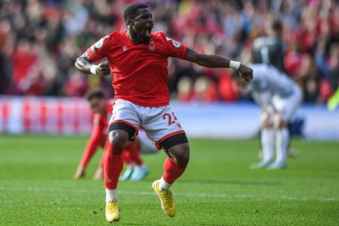 Nottingham Ormanı 'ndan Serge Aurier # 24 Premier League maçının bitiminde Nottingham Forest' ın Liverpool 'a karşı oynadığı City Ground, Nottingham, İngiltere' de 22 Ekim 202 'de 1-0' lık galibiyeti kutluyor.