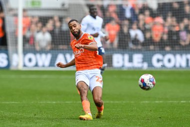 Blackpool 'dan CJ Hamilton # 22 skorları Sky Bet Şampiyonası maçında Blackpool Preston North End' e karşı 22 Ekim 202 'de Bloomfield Road, Blackpool' da 4-1 önde.