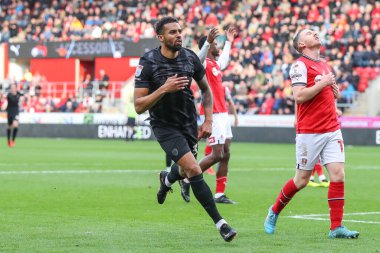 Hull City 'den Cyrus Christie, 22 Ekim 202' de New York, Rotherham, İngiltere 'deki Rotherham United' a karşı Hull City 'de oynanan Sky Bet Şampiyonası maçında 1-2' lik galibiyetini kutluyor.