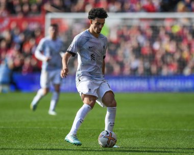 Liverpool 'dan Curtis Jones # 17 Premier Lig maçı sırasında Nottingham Forest Liverpool' a karşı City Ground, Nottingham, İngiltere, 22 Ekim 202