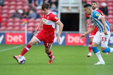 Middlesbrough 'un 17 numaralı oyuncusu Middlesbrough - Huddersfield Town maçı sırasında Riverside Stadyumu, Middlesbrough, Birleşik Krallık, 22 Ekim 202