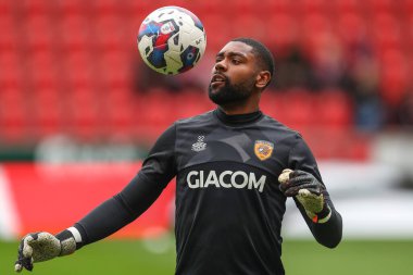 Thimothee Lo-Tutala # 32 of Hull City maç öncesi ısınma maçı öncesinde Rotherham United Hull City 'ye karşı New York Stadyumu, Rotherham, Birleşik Krallık, 22 Ekim 202