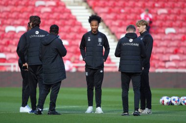 Huddersfield Town, 22 Ekim 202 'de Riverside Stadyumu, Middlesbrough, İngiltere' de oynanan Middlesbrough-Huddersfield maçında sahaya çıkmadan önce saha denetimini yapıyor.