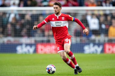 Middlesbrough 'dan Jonathan Howson # 16 numaralı top, Middlesbrough - Middlesbrough-Huddersfield Town maçı sırasında Riverside Stadyumu, Middlesbrough, Birleşik Krallık, 22 Ekim 202