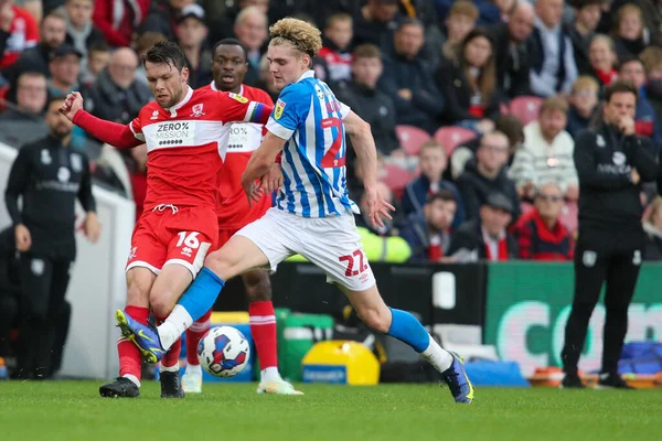 Jack Rudoni Van Huddersfield Town Pakt Jonathan Howson Van Middlesbrough — Stockfoto