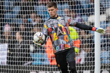 Leeds United 'ın Illan Meslier # 1' i Premier Lig karşılaşması öncesi ısınma öncesinde Leeds United Fulham 'a karşı Elland Road, Leeds, İngiltere, 23 Ekim 202