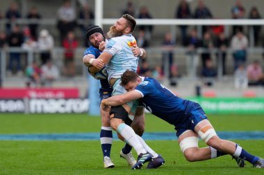 Satış Köpekbalıkları ve Cobus Wiese 'den Bevan Rodd # 1 Gallagher Premiership maçında Irne Herbst # 5' i yenmek için birleşti. Satış köpekbalıkları Harlequins 'e karşı AJ Bell Stadyumu, Eccles, İngiltere, 23 Ekim 202