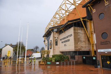 Molineux Stadyumu 'nun genel görünümü, Wolverhampton Wanderers F.C. Premier Lig maçında Wolverhampton Wanderers - Leicester City maçı sırasında Molineux, Wolverhampton, Birleşik Krallık, 23 Ekim 202