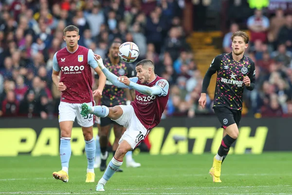 Emi Buenda Aston Villa Pasa Pelota Durante Partido Premier League — Foto de Stock