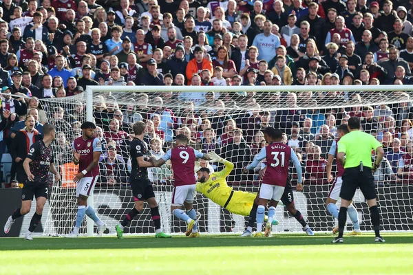 Aston Villa 'dan 31 numaralı Leon Bailey Premier Lig maçında Aston Villa Brentford' a karşı Birmingham, İngiltere 'de 23 Ekim 202' de oynanan Villa Parkı maçında 1-0 berabere kaldı.
