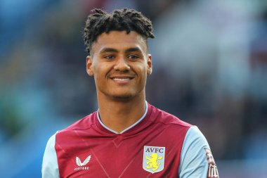 Aston Villa 'dan Ollie Watkins, 23 Ekim 202' de İngiltere 'nin Birmingham kentinde oynanan Premier Lig maçında Aston Villa Brentford' a karşı kazandığı 4-0 'lık galibiyetten sonra gülümsedi.