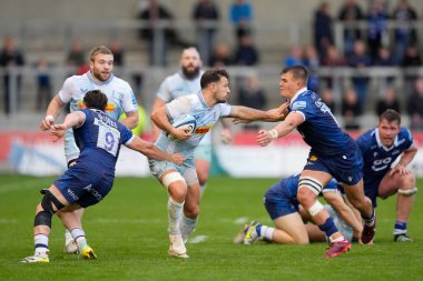 Gallagher Premiership maçında Joe Carpenter # 15 of Sale Sharks 'ın 9 numaralı Harlequins' li Danny Care # 9, AJ Bell Stadyumu, Eccles, İngiltere, 23 Ekim 202 'de oynanan Sale Sharks vs Harlequins maçında