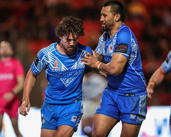 Samoalı Chanel Harris-Tavita, 23 Ekim 202 'de İngiltere' nin Doncaster kentindeki Eco-Power Stadyumu 'nda oynanan Rugby Ligi Dünya Kupası 2021 Dünya Kupası Grubu A karşılaşmasında Samoa ile yaptığı denemeyi kutluyor.