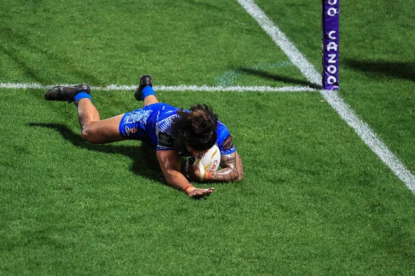 Samoa 'dan Tim Lafai, 23 Ekim 202' de İngiltere 'nin Doncaster kentindeki Eco-Power Stadyumu' nda oynanan Rugby Ligi Dünya Kupası 2021 Dünya Kupası A Grubu karşılaşmasında sahaya çıkıyor.