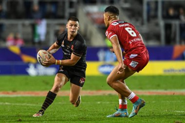 Galler 'den Josh Ralph, Rugby Ligi Dünya Kupası 2021 maçında Tonga' ya karşı Galler Stadyumu, St Helens, Birleşik Krallık, 24 Ekim 202