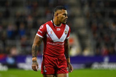 Tonga takımından Sione Katoa, Rugby Ligi Dünya Kupası 2021 maçında Tonga 'ya karşı Galler Stadyumu, St Helens, Birleşik Krallık, 24 Ekim 202