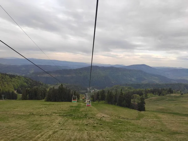 Photo Carpathian Mountains Spring 2022 Cable Car — Foto Stock