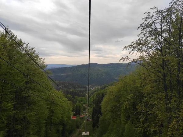 Photo Carpathian Mountains Spring 2022 Cable Car — стокове фото