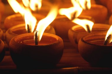 Çay Işığı Mumlarının Kapanışı