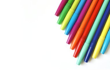 Beyaz Arkaplanda Renkli İşaretlerin Üst Görünümü