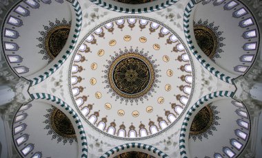 Cami tavanı. Dekoratif tavan.