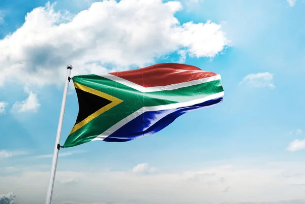 남아프리카 공화국의 국기가 하늘에 — 스톡 사진