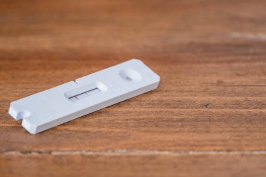 Eğer covid-19 pozitifseniz test edin.