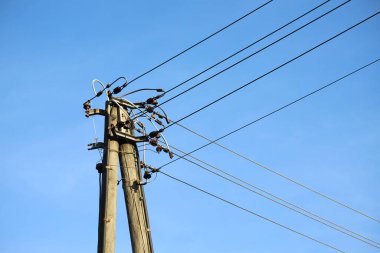 Elektrik hatları ve kablolar