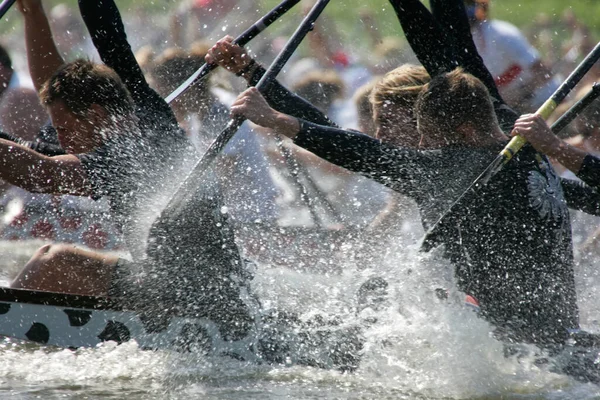 Splash Dragon Boat Race — стоковое фото
