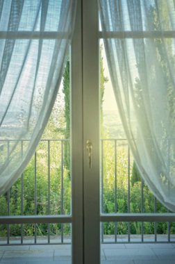 Kapalı pencere arkaplanından görüntüle