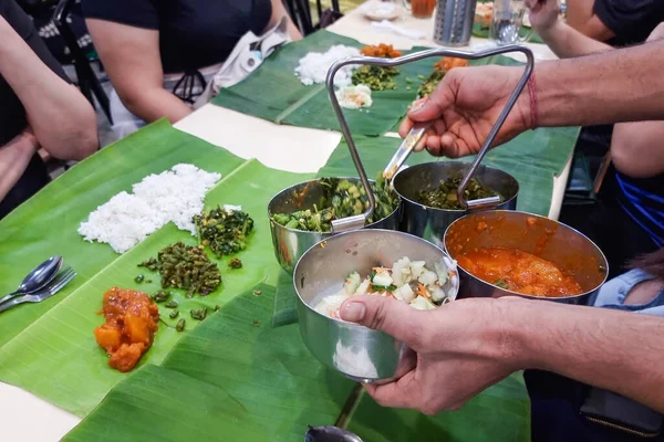 People Savoring Indian Spicy Food Served Banana Leaf Restaurant Known — Stock Photo, Image