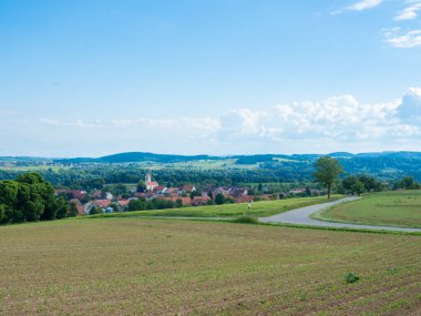 Güney Almanya 'daki Kara Orman, tepeleri ve küçük köyleri olan güzel bir kırsal alan sunuyor..