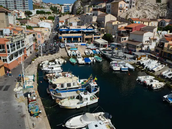 Tarihi Binalar Arasındaki Ünlü Liman Liman Vallon Des Auffes Kentin — Stok fotoğraf