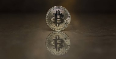 Bitcoin ayna arkaplanında duruyor