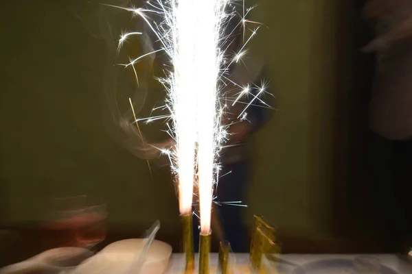 Captura abstracta de fuegos artificiales en la torta —  Fotos de Stock