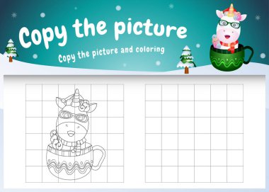Resimli çocukların oyununu ve boyama sayfasını kupada şirin bir tek boynuzlu at ile kopyala