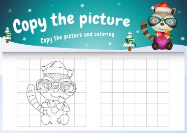 Resimli çocukların oyununu ve boyama sayfasını şirin bir rakun sarılma topuyla kopyala