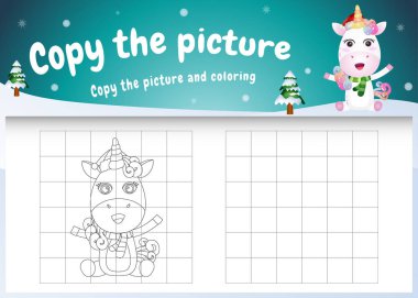 Noel kostümü giyen şirin bir tek boynuzlu at ile resim çocuk oyunu ve boyama sayfasını kopyala