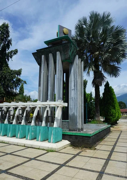 Αυτός Πύργος Βραβείων Χτίστηκε Στην Πλατεία Της Πόλης Pandeglang 1997 — Φωτογραφία Αρχείου