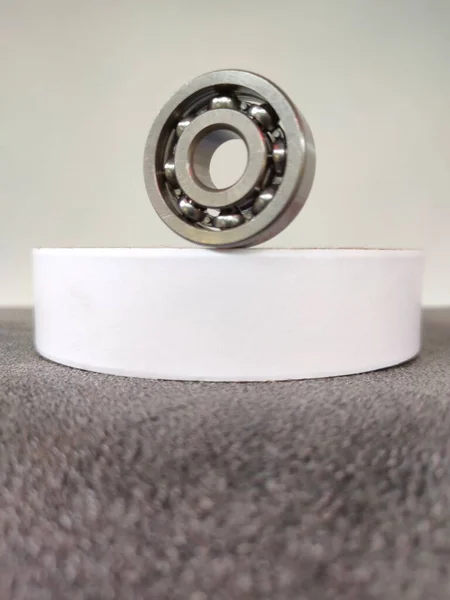 Pequeno Pedaço Medindo 6200 Este Bearing Usado Para Fins Máquinas — Fotografia de Stock