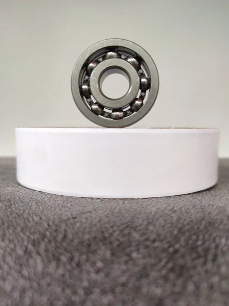 Pequeno Pedaço Medindo 6200 Este Bearing Usado Para Fins Máquinas — Fotografia de Stock