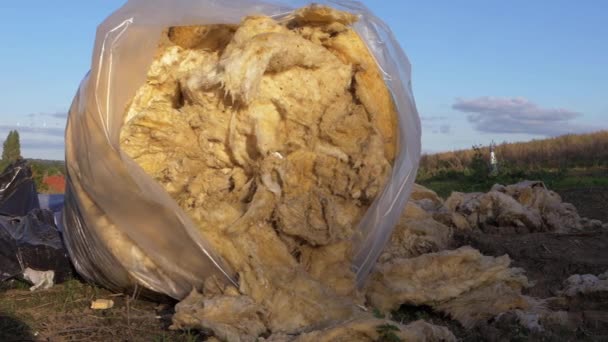 Rouleau de fibre de verre de laine de verre pour l'isolation — Video