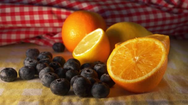 Selezione di frutta fresca di vitamina C — Video Stock